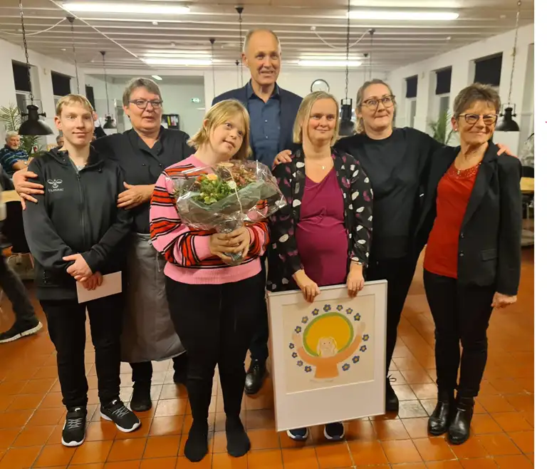 Billede af prismodtager 2024 samt formanden for Handicaprådet og Borgmesteren